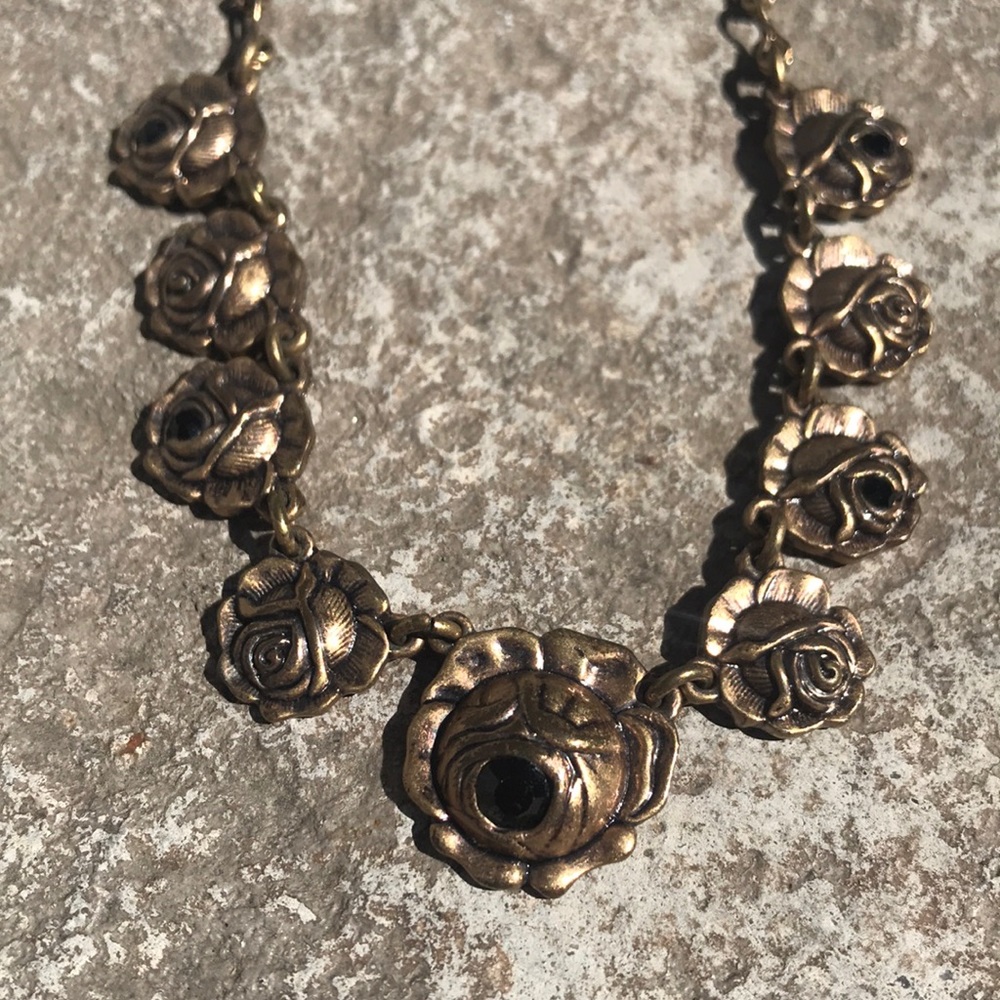 Lucky Brand ladies necklace
